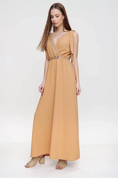 Bej Airobin Omzu Tokalı Hasır Detaylı Beli Büzgülü Uzun Elbise BCBSK-25700-3127