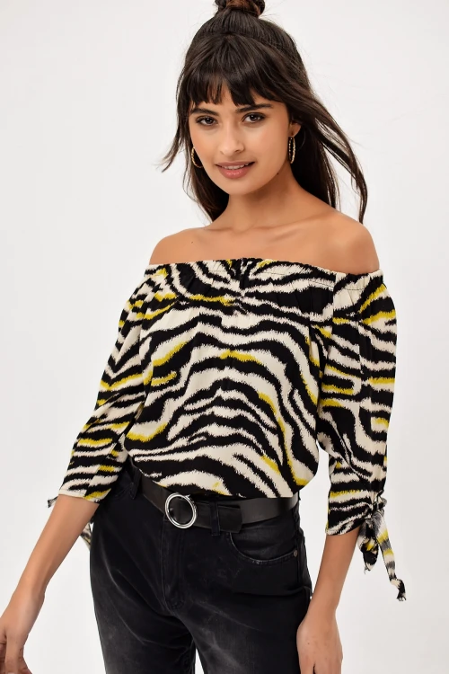 Ekru Omzu Açık Desenli Bluz BCBSK-25700-H5013