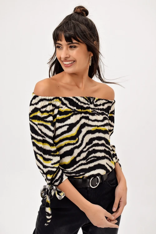 Ekru Omzu Açık Desenli Bluz BCBSK-25700-H5013