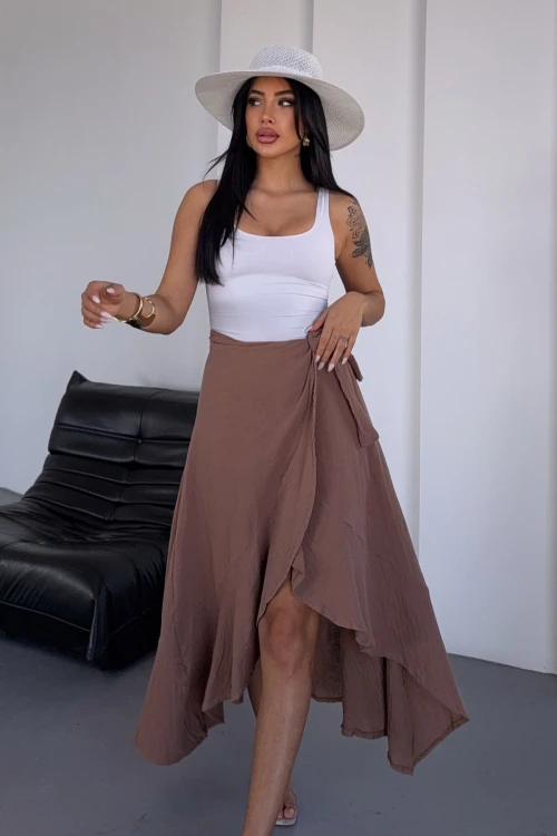 Karamel Beli Bağlamalı Volanlı Kloş Muslin Dokuma Etek BCBT-251006