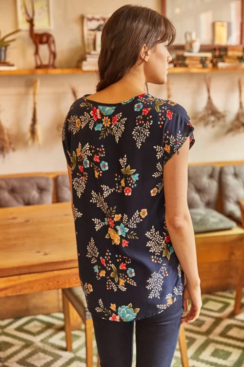 Lacivert Yumuşak Dokulu V Yaka Desenli Bluz BCBSK-25700-K4080