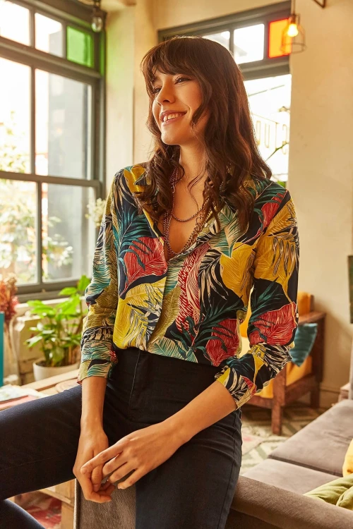 Sarı Kırmızı Yaprak Desenli Gömlek BCBSK-25700-K4025