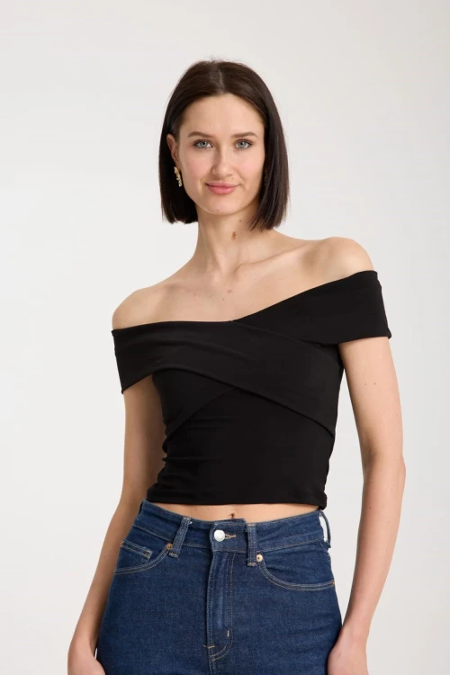 Siyah Düşük Omuz Çapraz Yaka Premium Sandy Bluz BCVS-252002