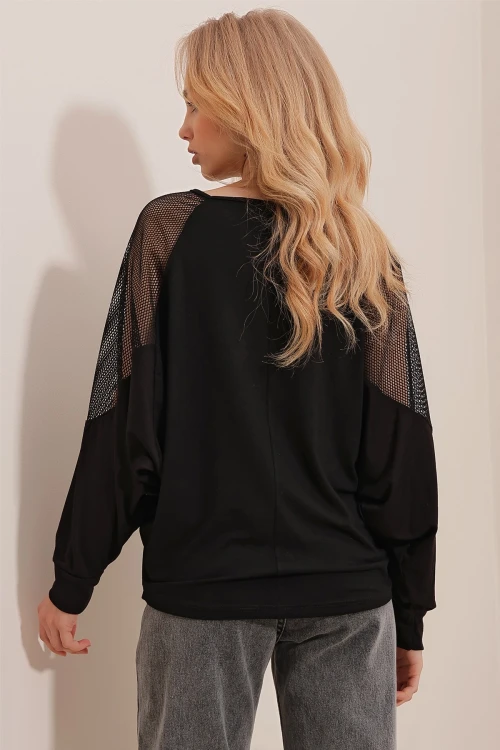 Siyah Yumuşak Dokulu Oversize Günlük Bluz BCBSK-25700-K7426