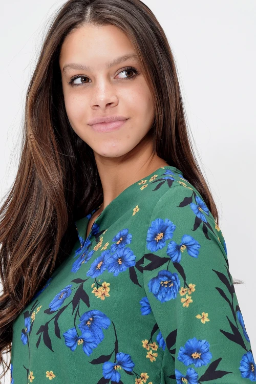 Yeşil Yakası Yırtmaçlı Çizgili Krep Bluz BCBSK-25700-2752