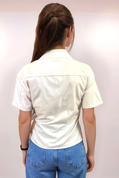 Bej Kısa Kol Kruvaze Kapama Detaylı Önü Bağlamalı Poplin Bluz BCDF-2520000