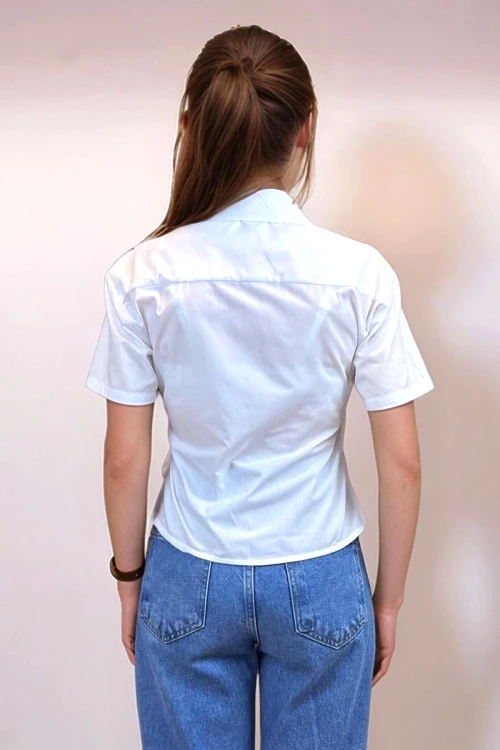 Beyaz Kısa Kol Kruvaze Kapama Detaylı Önü Bağlamalı Poplin Bluz BCDF-2520000