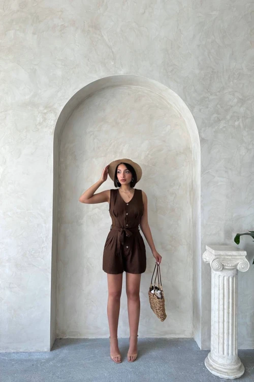 Kahverengi Kuşaklı Pileli Düğmeli Şort Tulum BCHN-25255055