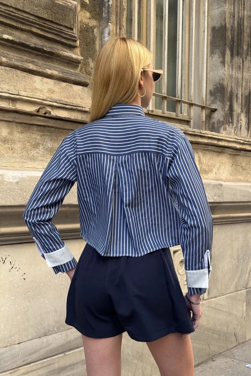 Lacivert Manşet Ve Cepleri Garnili Çizgili Oversize Crop Dokuma Gömlek BC231036