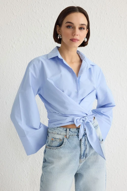 Mavi Geniş Manşetli Kol Detaylı Önü Bağlamalı Poplin Gömlek BCDF-2510000