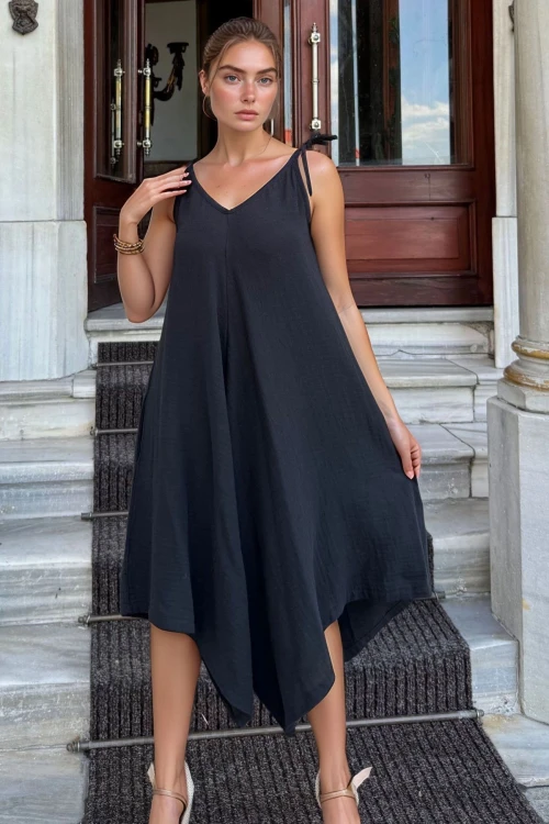 Siyah Askılı Asimetrik Cepli Bol Kesim Müslin Salaş Tulum BCBSK-25700-3629