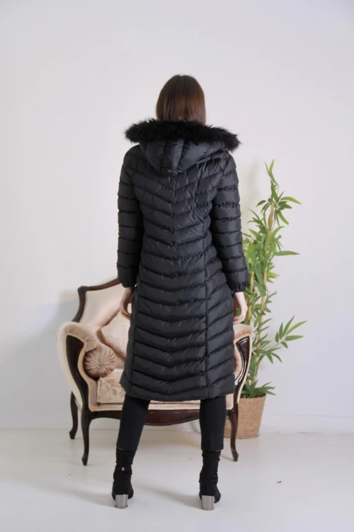 Siyah Kapüşonu Kürklü Şişme Uzun Kaban BCBSK-25700-K7581