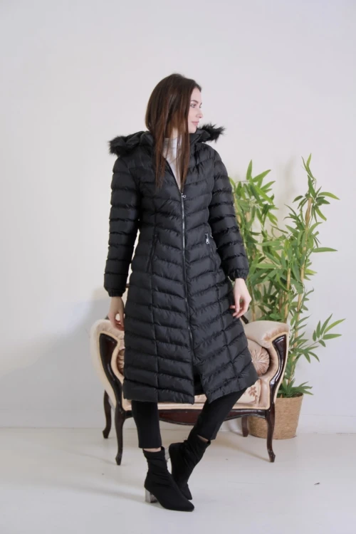 Siyah Kapüşonu Kürklü Şişme Uzun Kaban BCBSK-25700-K7581