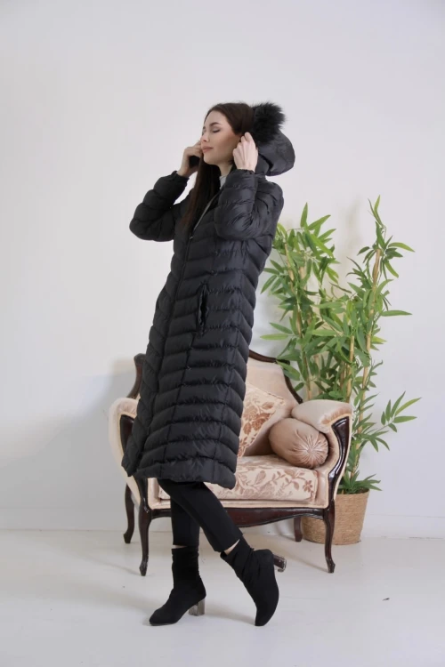 Siyah Kapüşonu Kürklü Şişme Uzun Kaban BCBSK-25700-K7581