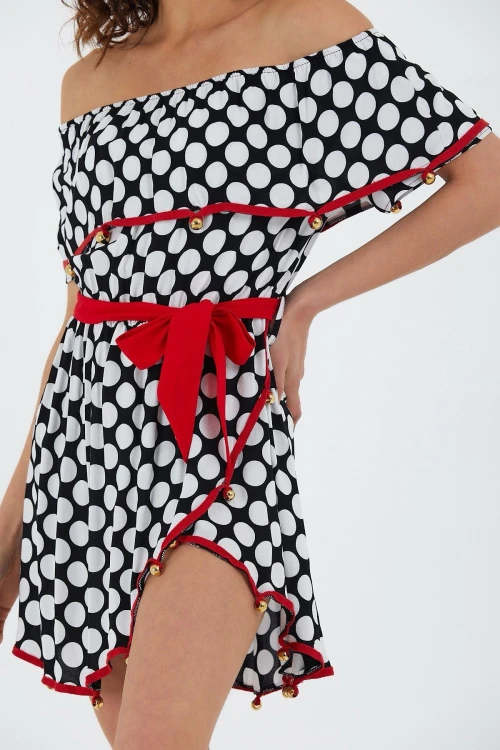 Siyah Madonna Yaka Desenli Volanlı Dokuma Elbise BCVL-251000ELB