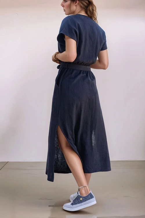 Siyah Müslin Kruvaze Kendinden Kemerli Yanı Yırtmaçlı Elbise BCBSK-25700-3612