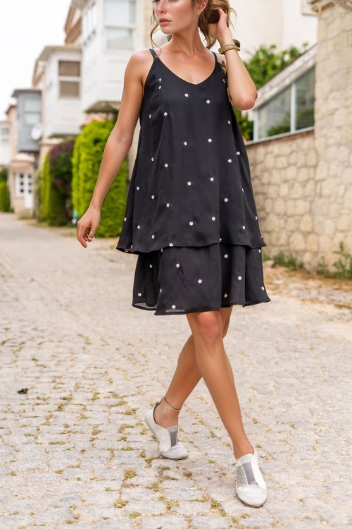 Siyah Şifon Deri Askılı Çiçek Nakışlı Çift Kat A Kesim Kiloş Elbise BCBSK-25700-3420