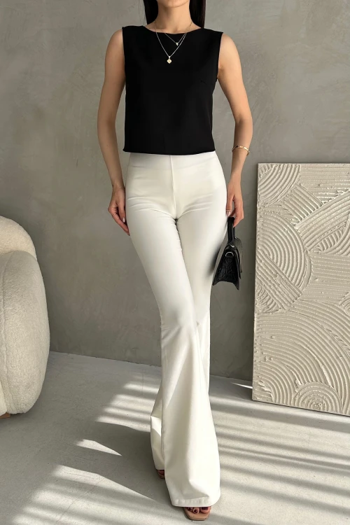 Siyah Sırt Dekolteli Kolsuz Yazlık Bluz BCDF-252188