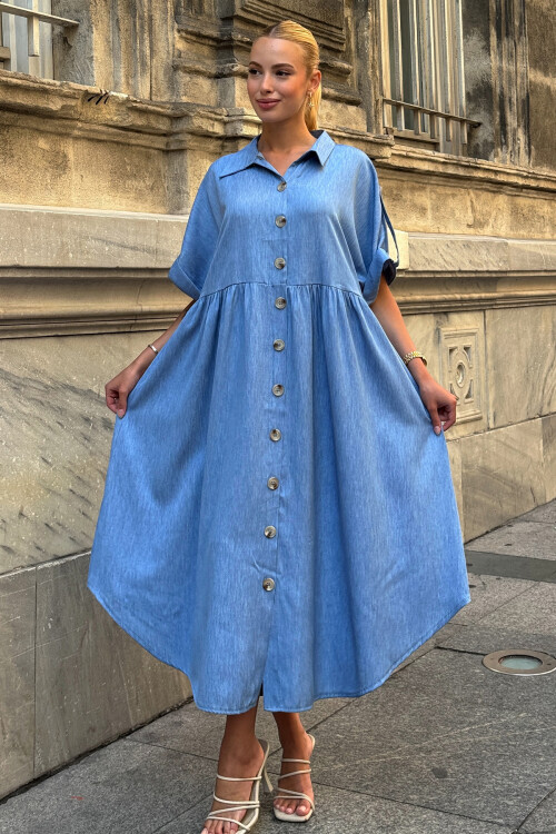 Açık Mavi Kısa Kollu Düğme Detaylı Midi Boy Gömlek Elbise BCVL-254000