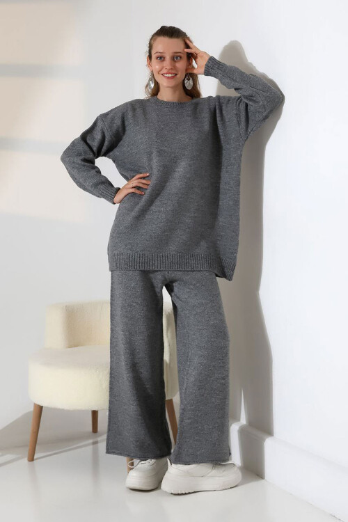 Antrasit Bisiklet Yaka Kazak Ve Geniş Paça Pantolon Alt Üst Triko Takım BCES-252005