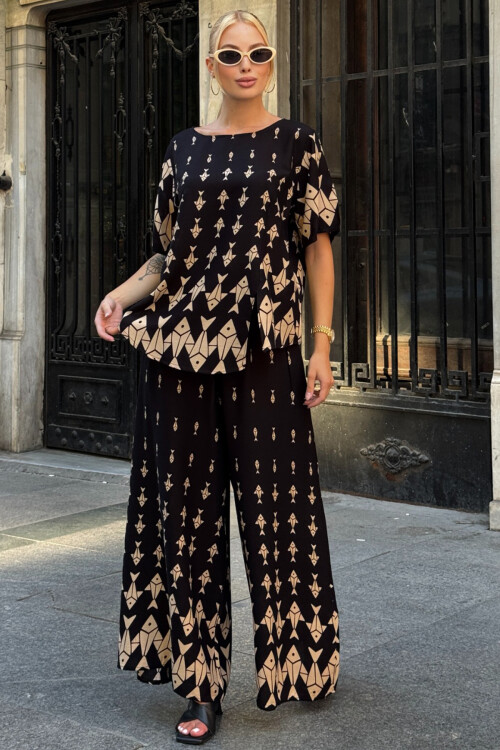 Bej Bisiklet Yaka Desenli Bluz Ve Pantolon Takım BCVL-254002