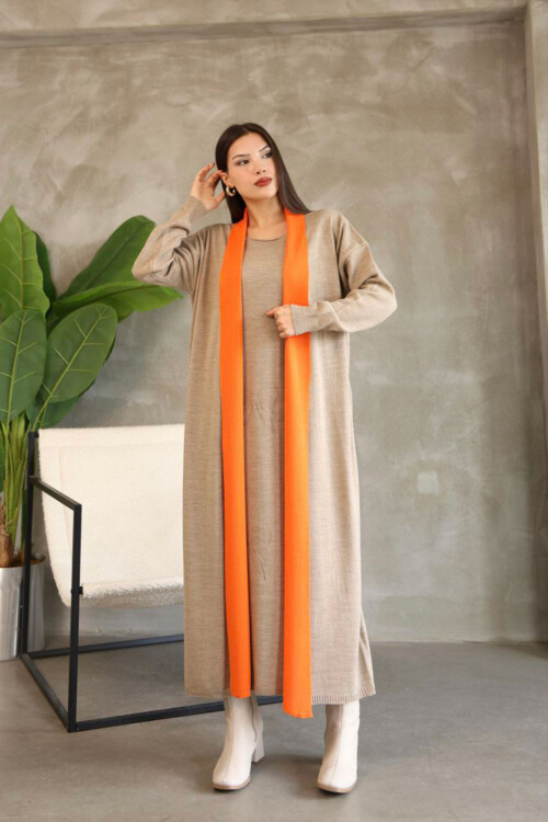 Bej Bisiklet Yaka Triko Elbise BCES-252024