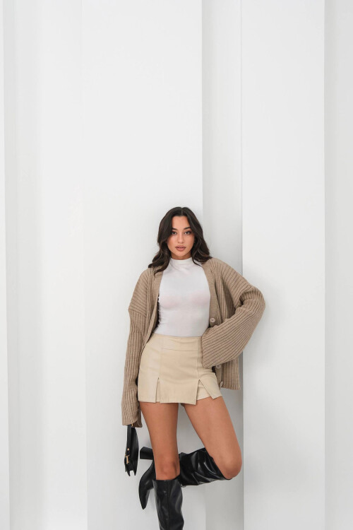 Bej Çift Yırtmaçlı Şort Etek BCHN-25260364