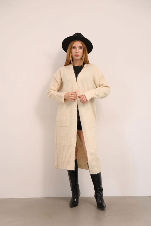 Bej Salaş Yumuşak Dokulu Triko Hırka BCES-252009