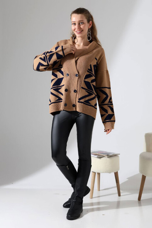 Bisküvi Çift Düğme Detaylı Desenli Triko Hırka BCES-252021