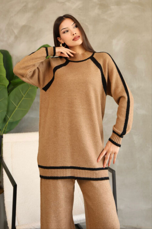 Bisküvi Çizgi Detaylı Bisiklet Yaka Tunik Ve Geniş Paça Triko Alt Üst Takım BCES-252030