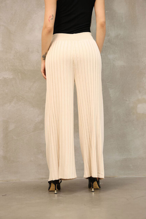 Ekru Pileli Triko Pantolon BCES-252035