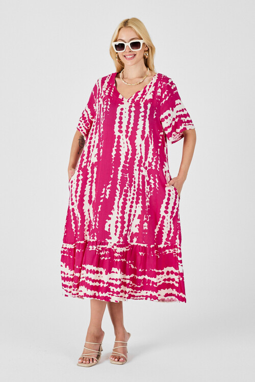 Fuşya Batik Desenli V Yaka Eteği Volanlı Oversize Elbise BCVL-254023