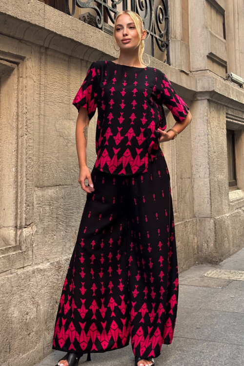 Fuşya Bisiklet Yaka Desenli Bluz Ve Pantolon Takım BCVL-254002