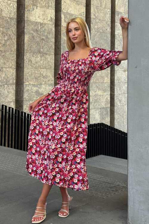 Fuşya Kare Yaka Beli Gipeli Çiçek Desenli Dokuma Yazlık Elbise BCVL-25V095