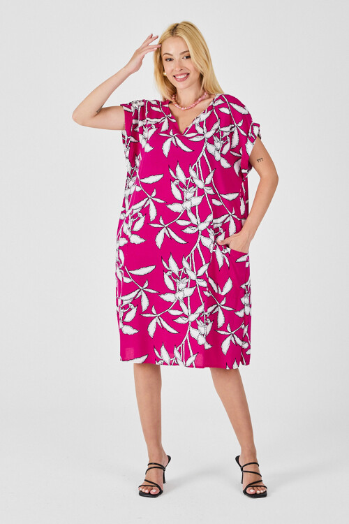 Fuşya Tropik Desenli V Yaka Oversize Midi Elbise BCVL-254021