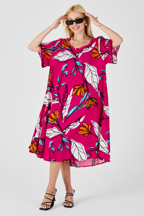 Fuşya Yaprak Desenli U Yaka Kısa Kollu Midi Boy Elbise BCVL-254011