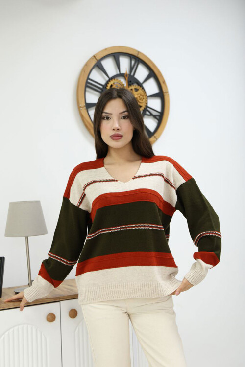 Haki V Yaka Çizgi Bloklu Triko Kazak BCES-252018