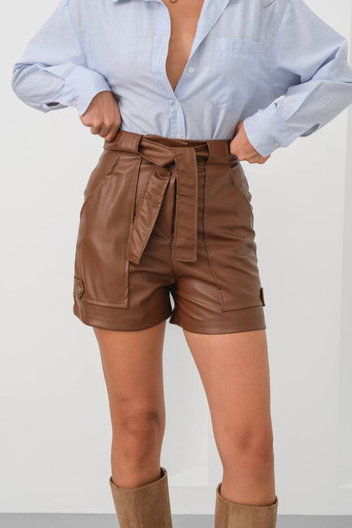 Kahverengi Kuşaklı Geniş Cepli Şort BCHN-25260086