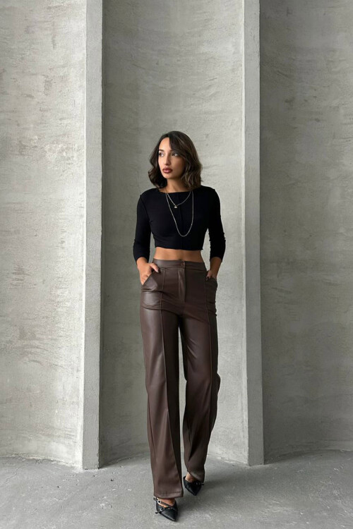 Kahverengi Önü Dikiş Detaylı Suni Deri Palazzo Pantolon BCHN-2526654