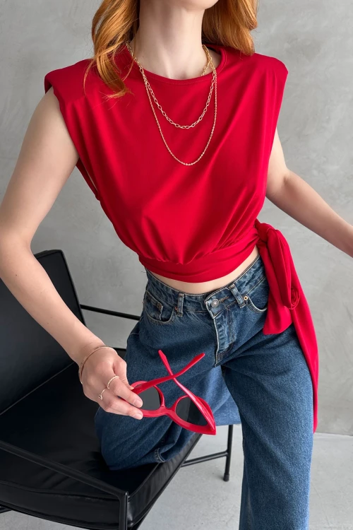 Kırmızı Omuzu Vatkalı Beli Kuşaklı Bluz BCDF-252160