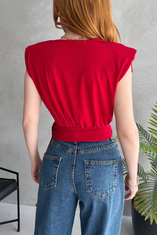 Kırmızı Omuzu Vatkalı Beli Kuşaklı Bluz BCDF-252160