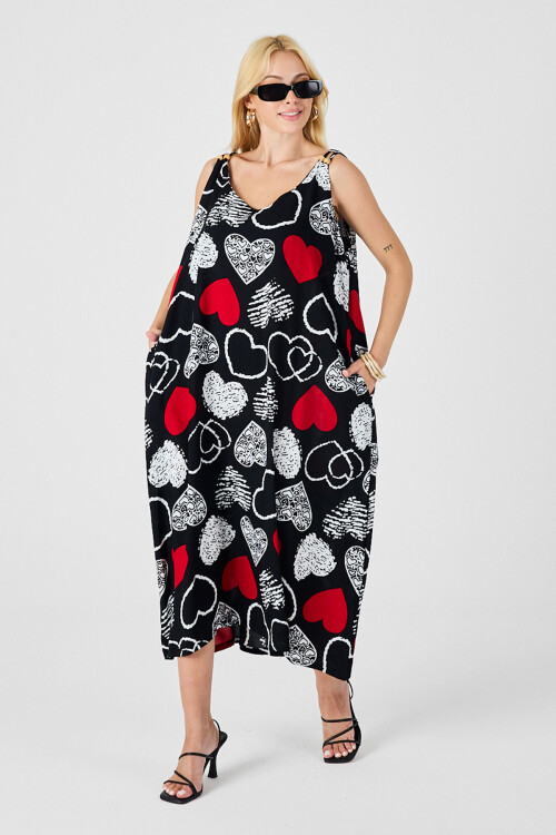 Kırmızı-Siyah Askılı Boncuk Detaylı Çift Cepli Desenli Salaş Elbise BCVL-254027