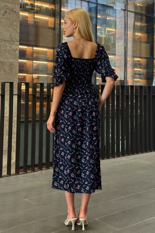 Lacivert Kare Yaka Beli Gipeli Çiçek Desenli Dokuma Yazlık Elbise BCVL-25V095