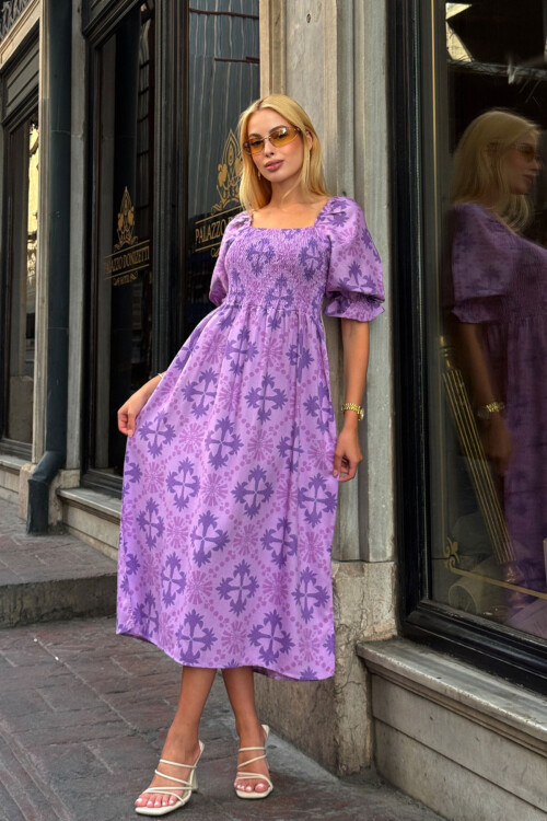 Lila Kare Yaka Beli Çiçek Desenli Dokuma Yazlık Elbise BCVL-25V095-1