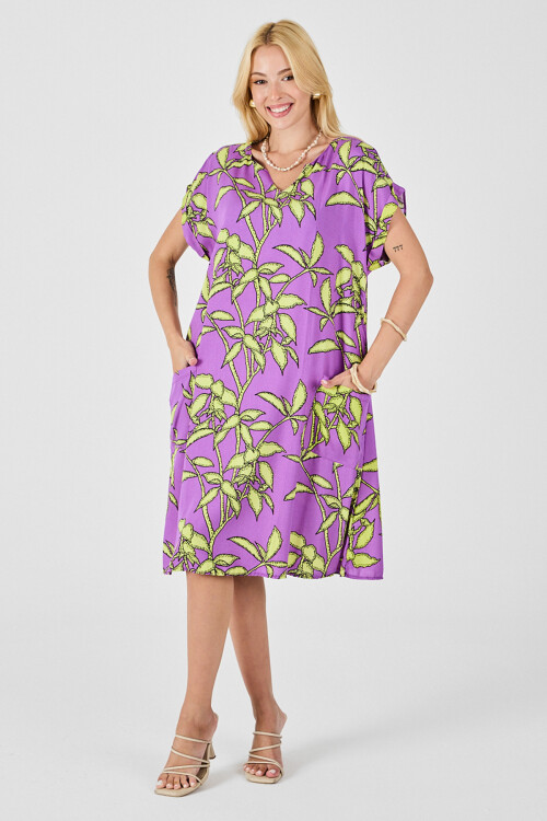 Lila Tropik Desenli V Yaka Oversize Midi Elbise BCVL-254021