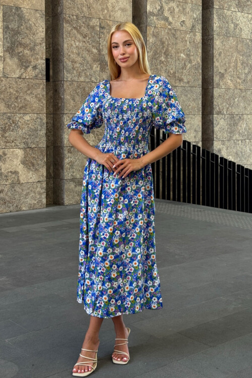 Mavi Kare Yaka Beli Gipeli Çiçek Desenli Dokuma Yazlık Elbise BCVL-25V095