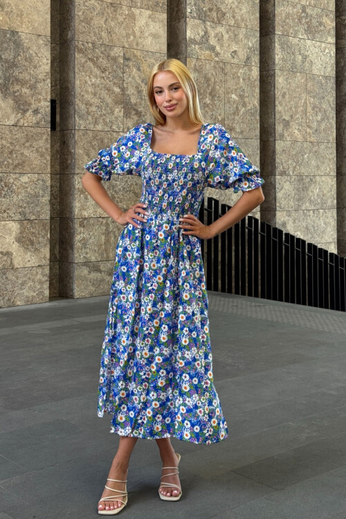 Mavi Kare Yaka Beli Gipeli Çiçek Desenli Dokuma Yazlık Elbise BCVL-25V095