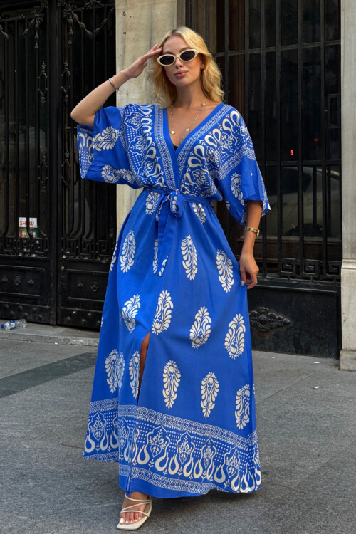 Mavi V Yaka Maxi Boy Yırtmaçlı Desenli Viscon Dokuma Elbise BCVL-25V208