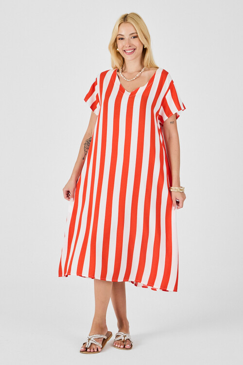 Mercan V Yaka Kısa Kollu Rahat Kesim Elbise BCVL-254003