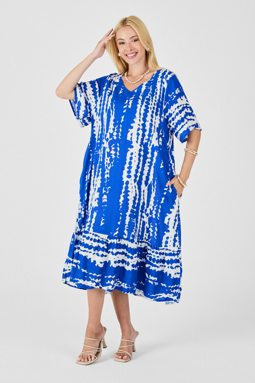 Saks Batik Desenli V Yaka Eteği Volanlı Oversize Elbise BCVL-254023